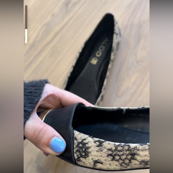 POINTED TOE SNAKESKIN FLATS FROM ALDO - Picture 8 of 10